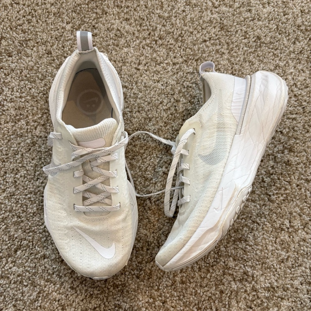 Nike Cream Running Shoes